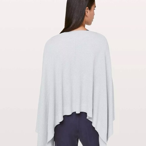 Lululemon Forward Flow Cape Wrap Poncho Cashmere Blend Silver Gray One Size - Picture 8 of 11